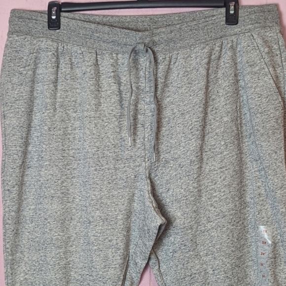 Old Navy Heather Gray Drawstring Waist Sweatpants with Pockets - Picture 2 of 10